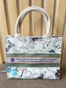 Souvenir Solo Kekinian: Tas Jinjing Custom Batik untuk Universitas & Instansi
